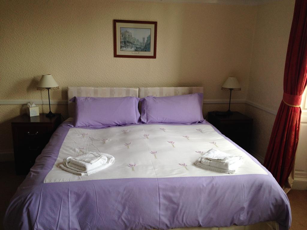 Kirkgate House Hotel Тирск Стая снимка